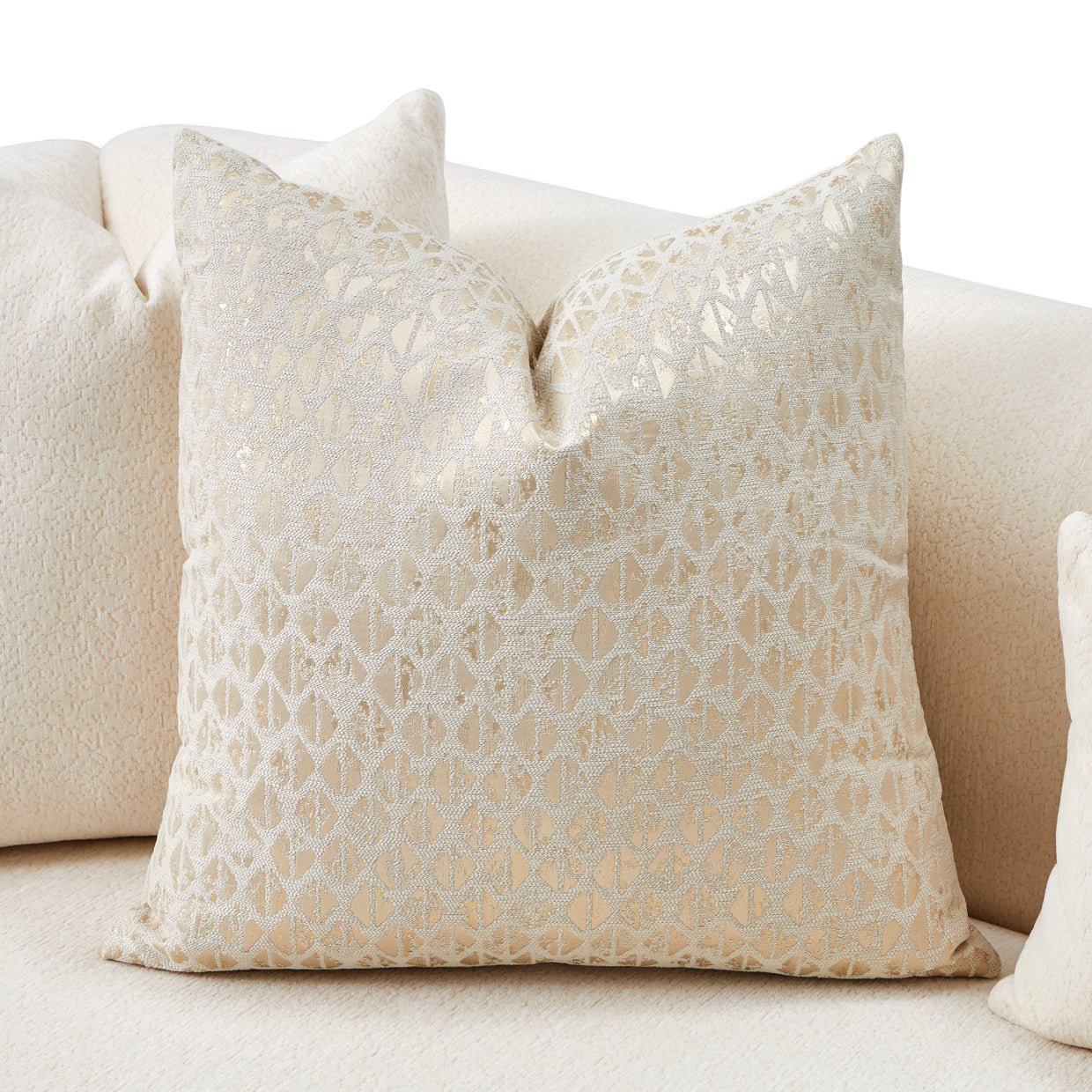 Michael Amini Sassani Loveseat Crepe Gold