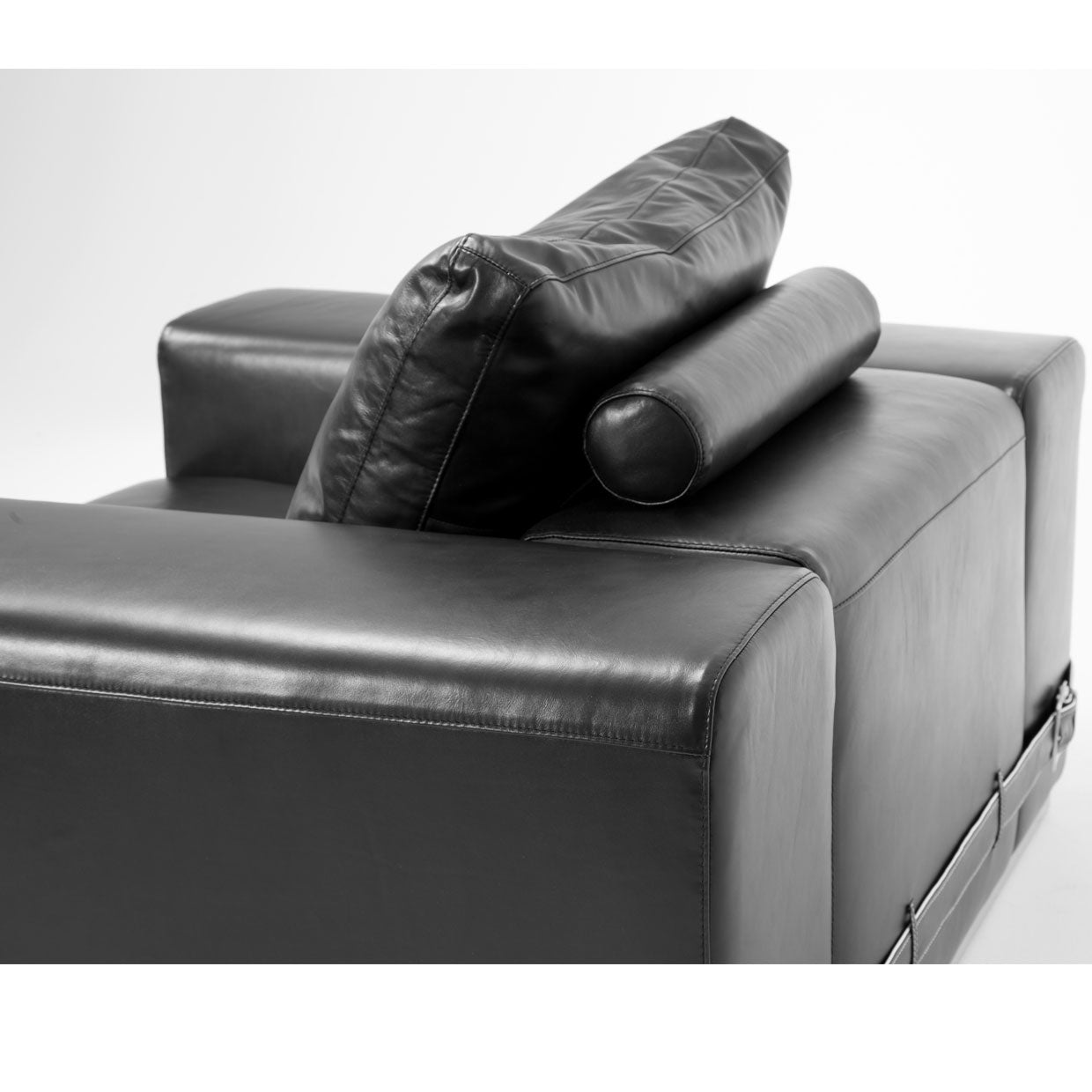 Michael Amini Mia Bella Ciras Leather Chair
