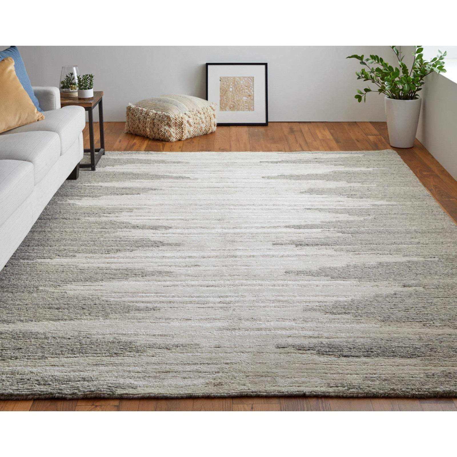 Feizy Navaro 8915F Modern Gradient & Ombre Rug in Ivory/Tan