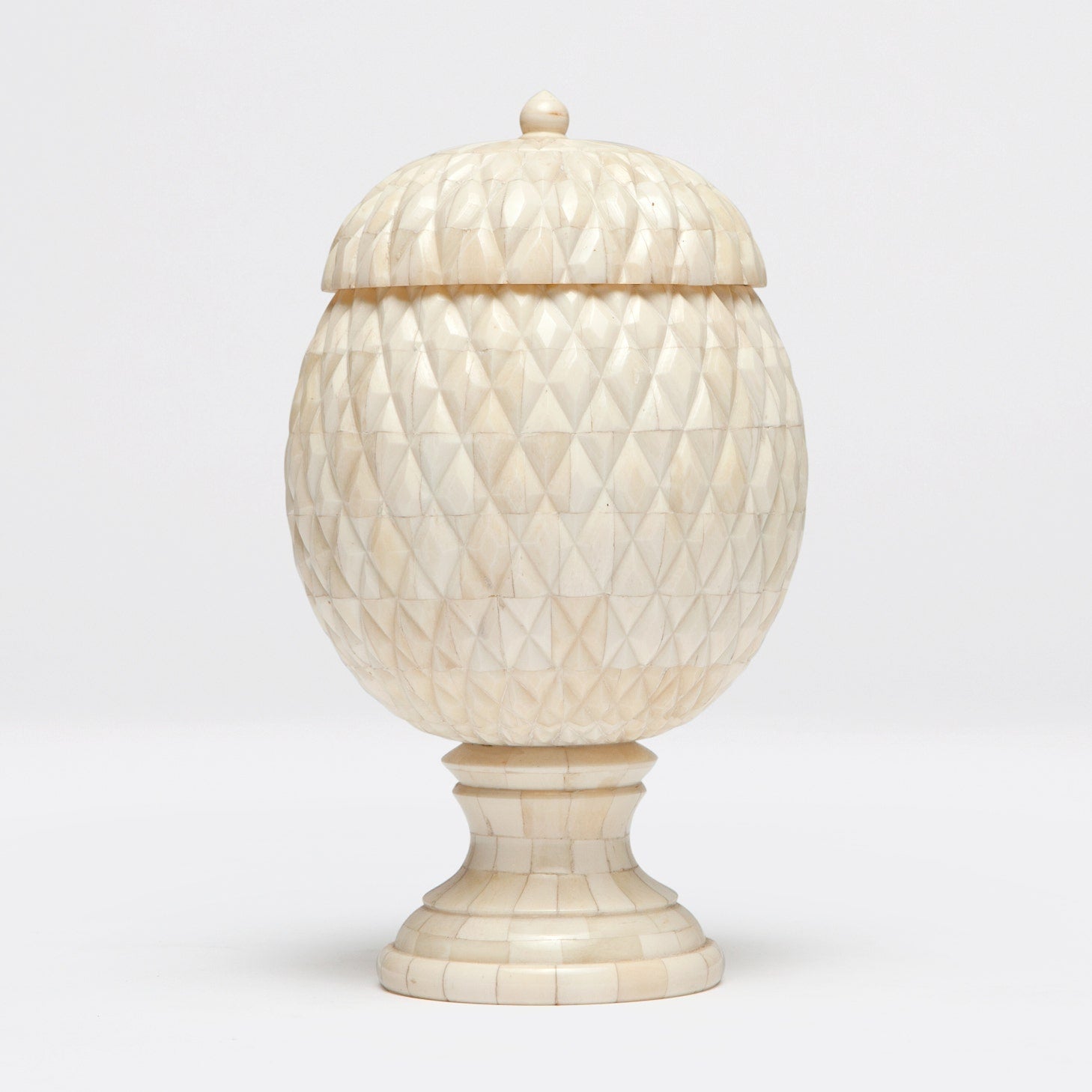Alatea Decorative Urn