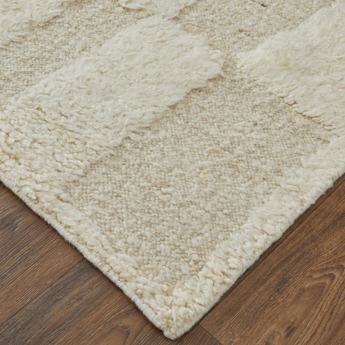 Feizy Ashby 8907F Transitional Geometric Rug in Ivory