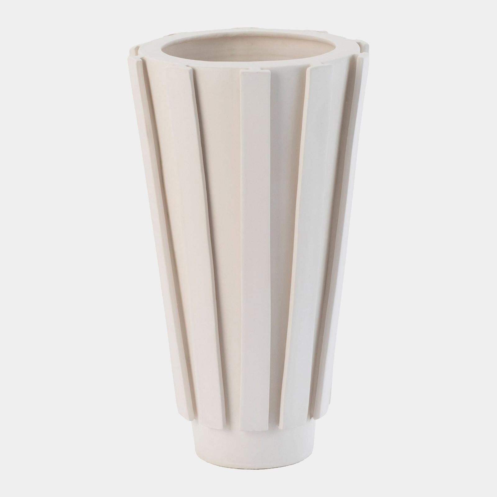 Global Views Dimensional Low Beam Vase Clearance