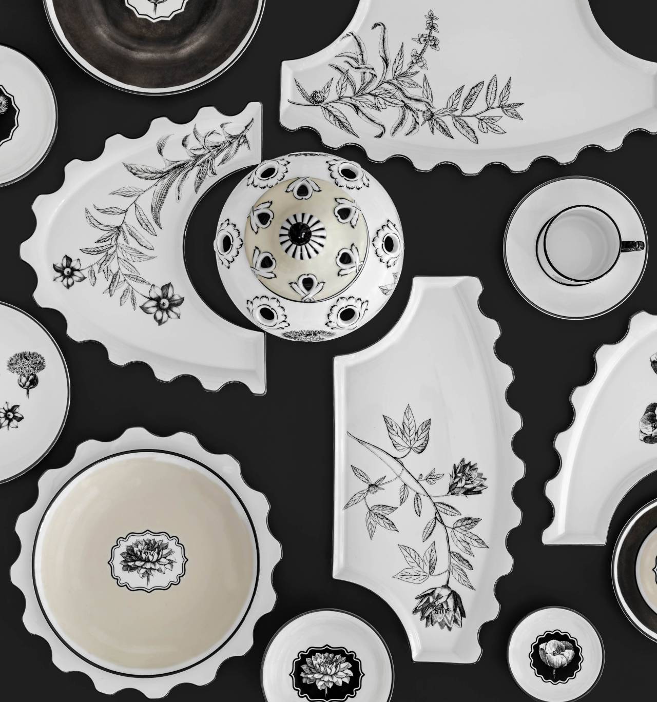 Vista Alegre Christian Lacroix - Herbariae Parade Half Moon