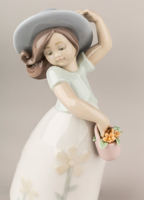 Lladro Little Daisy Girl Figurine