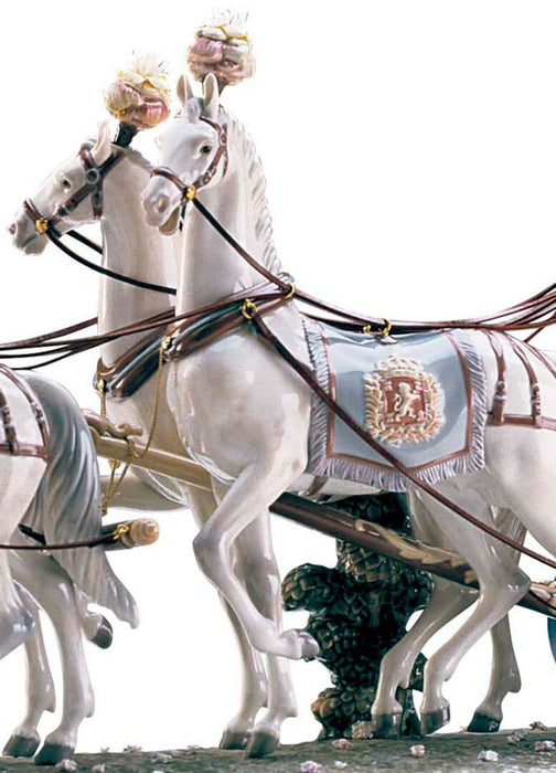 Lladro XVIIIth Century Coach Sculpture - Limited Edition