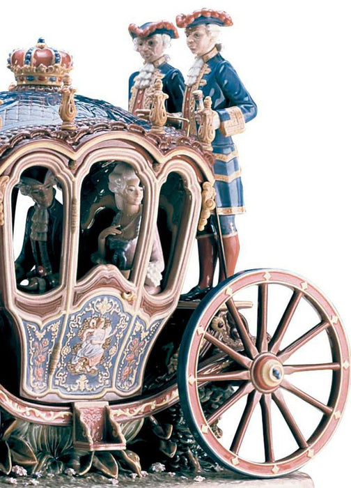 Lladro XVIIIth Century Coach Sculpture - Limited Edition