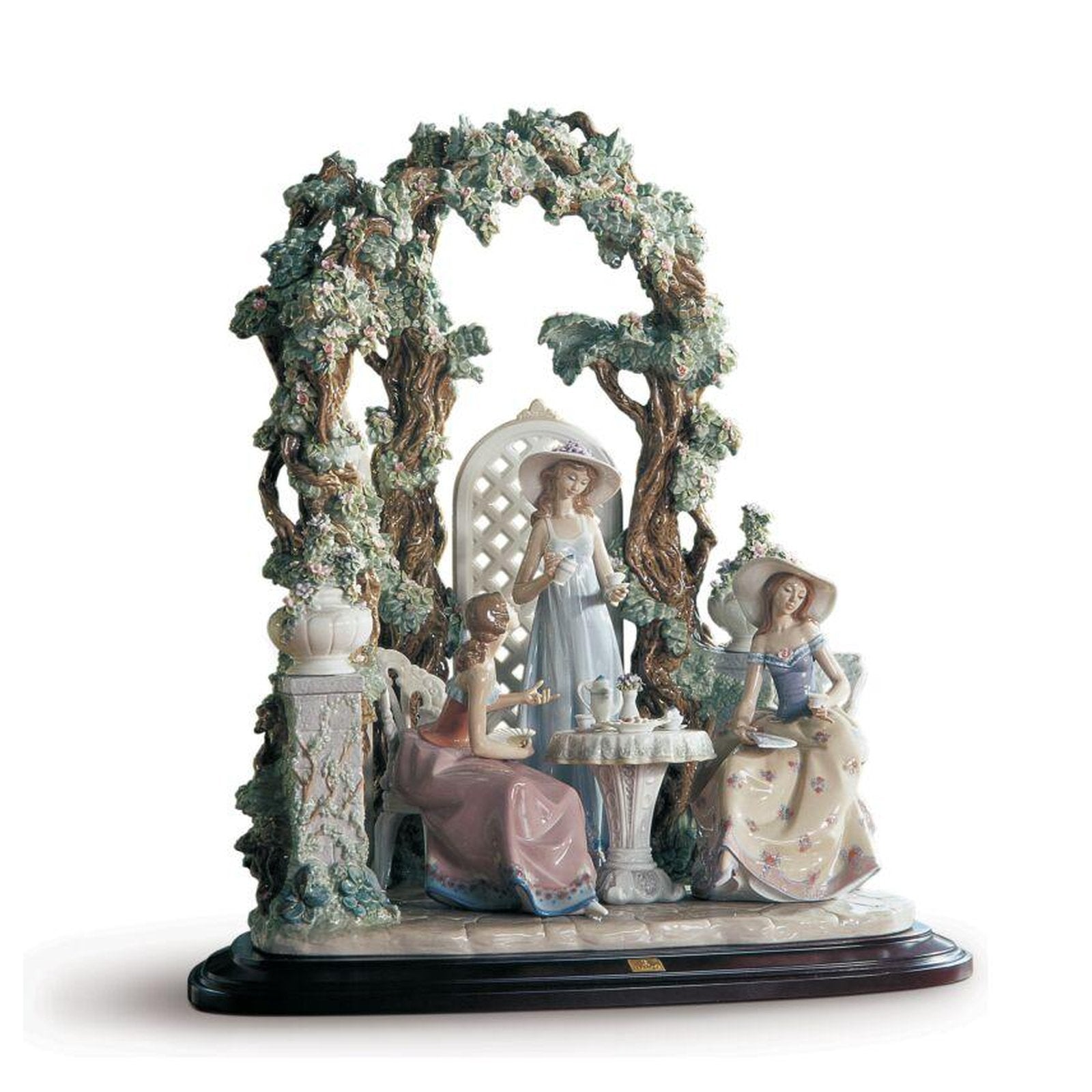 Lladro Tea in The Garden Women Sculpture - Limited Edition