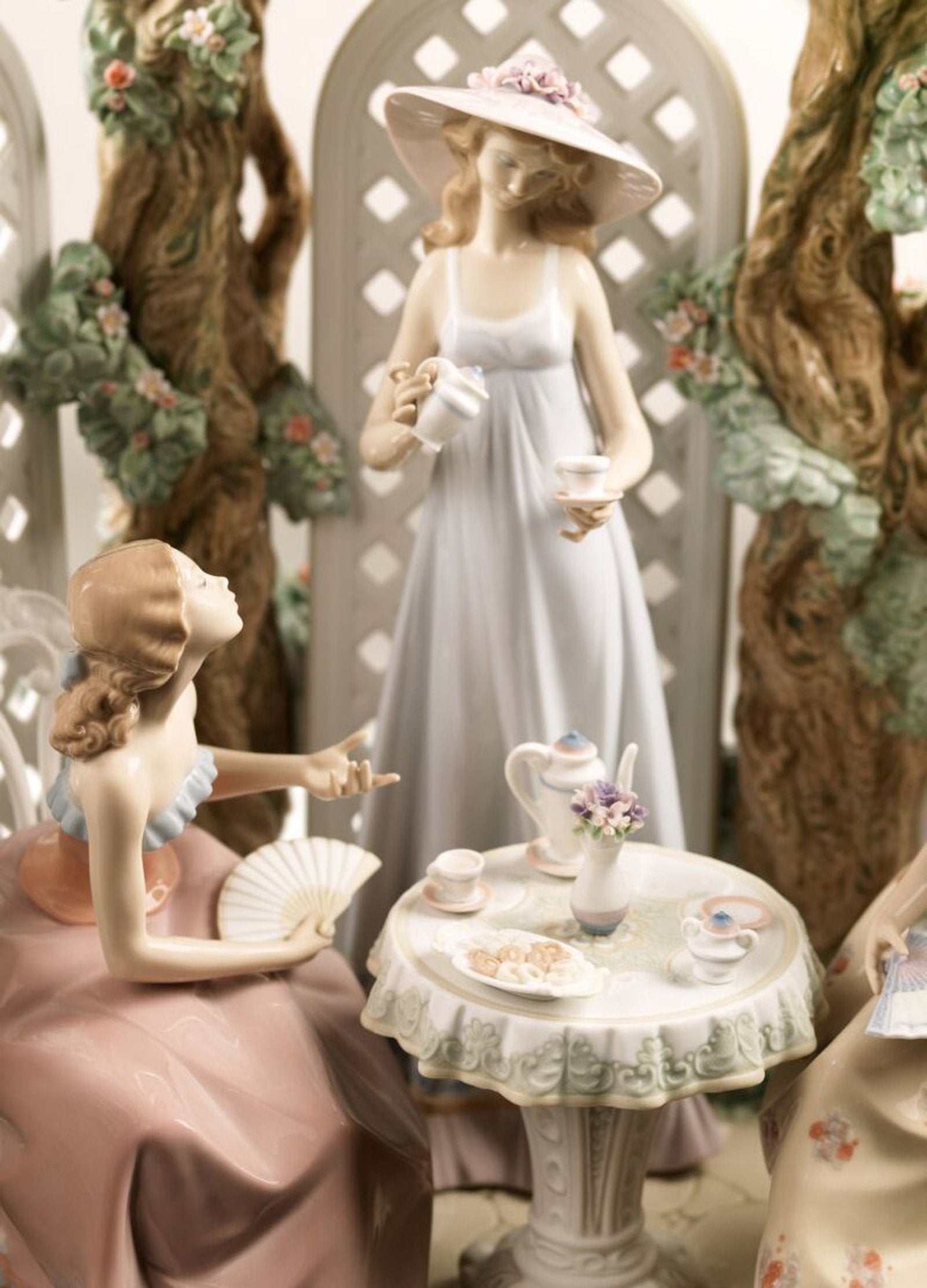 Lladro Tea in The Garden Women Sculpture - Limited Edition