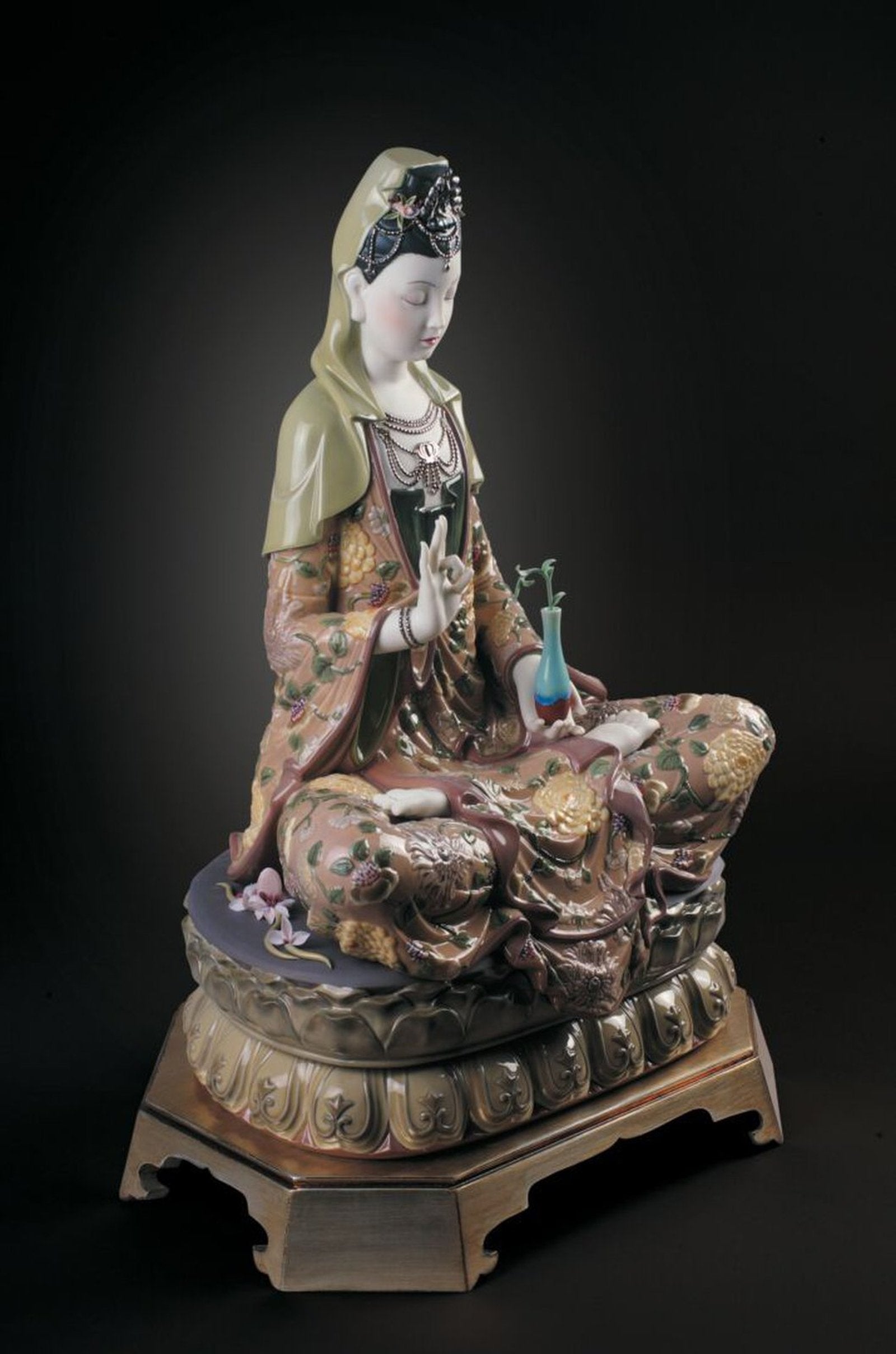 Lladro Kwan Yin Figurine