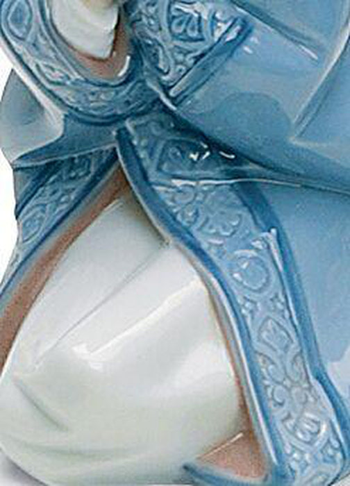 Lladro Mary Nativity Figurine