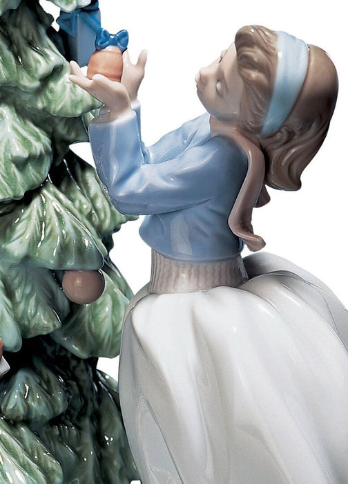 Lladro Trimming The Tree Figurine