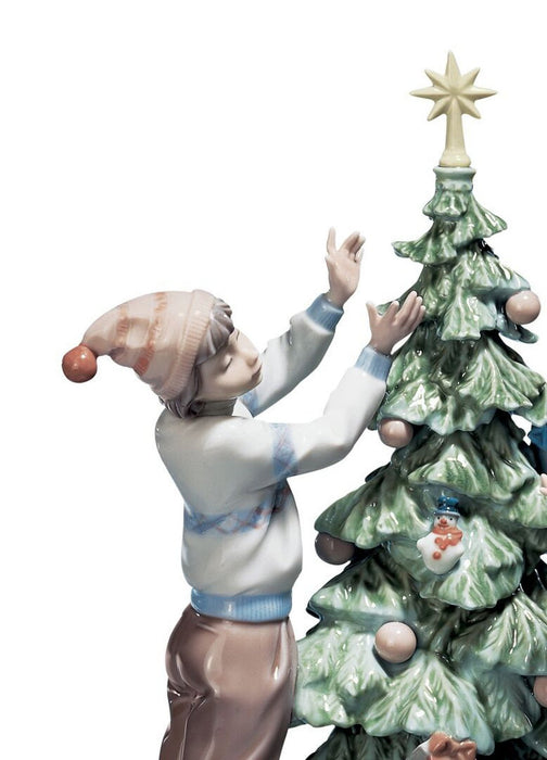 Lladro Trimming The Tree Figurine