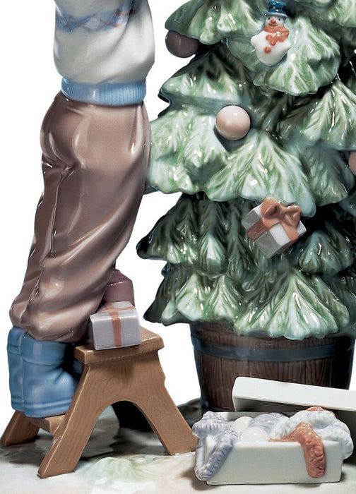 Lladro Trimming The Tree Figurine