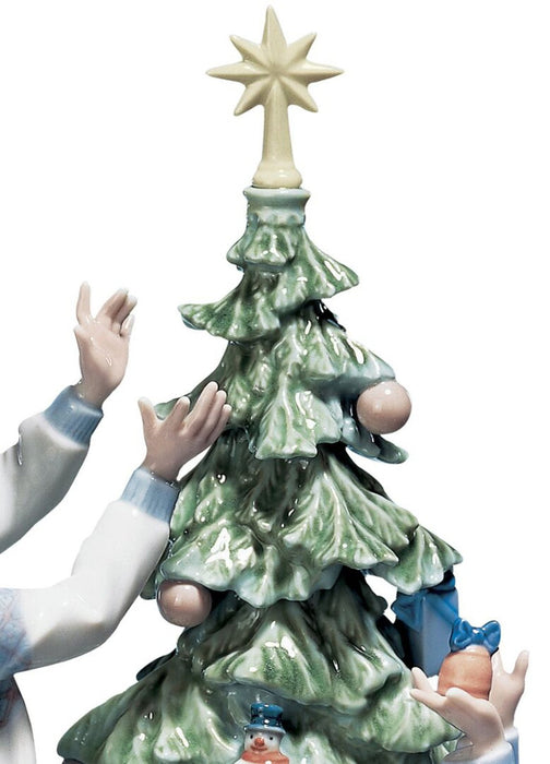 Lladro Trimming The Tree Figurine