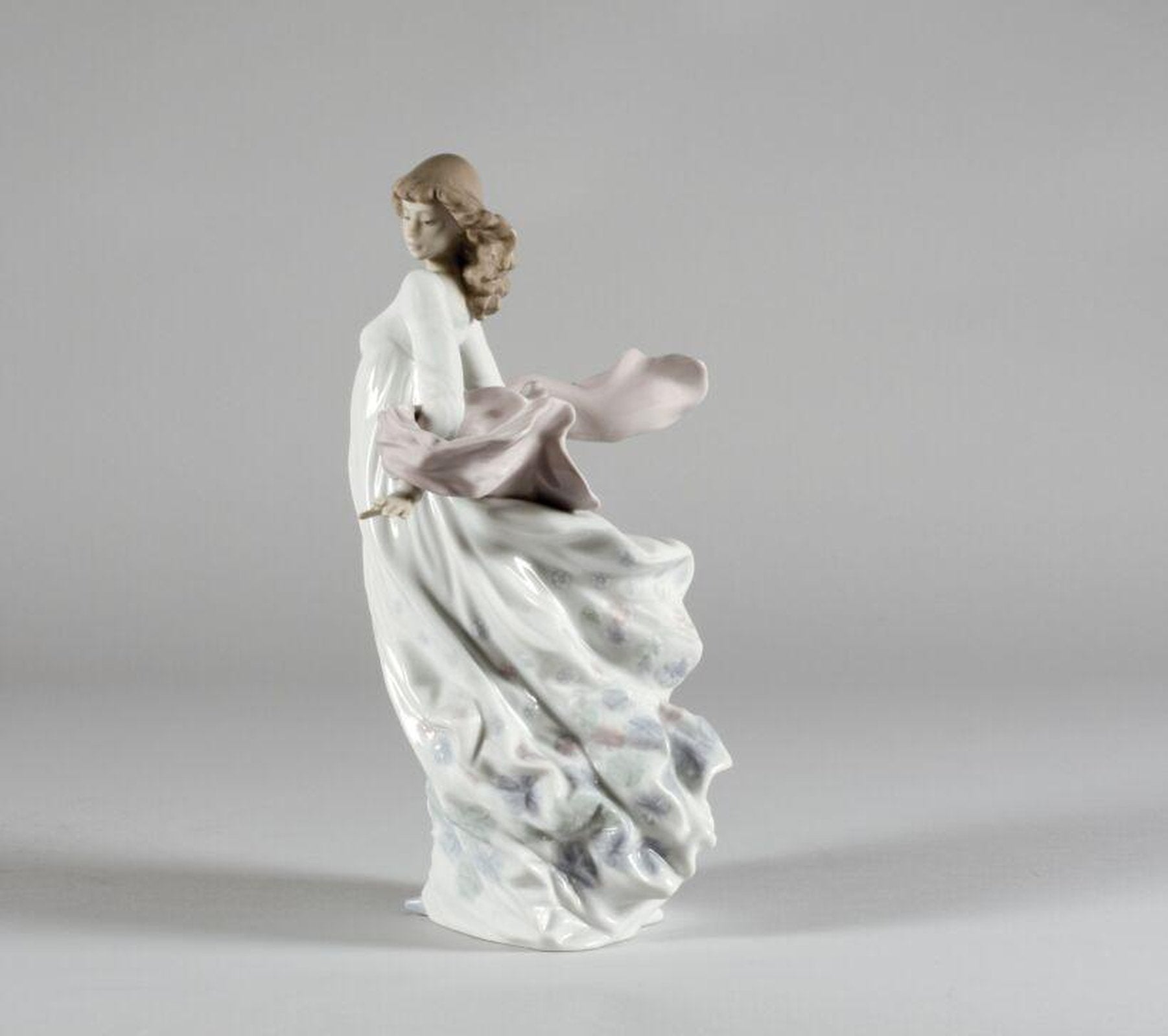 Lladro Spring Splendor Woman Figurine