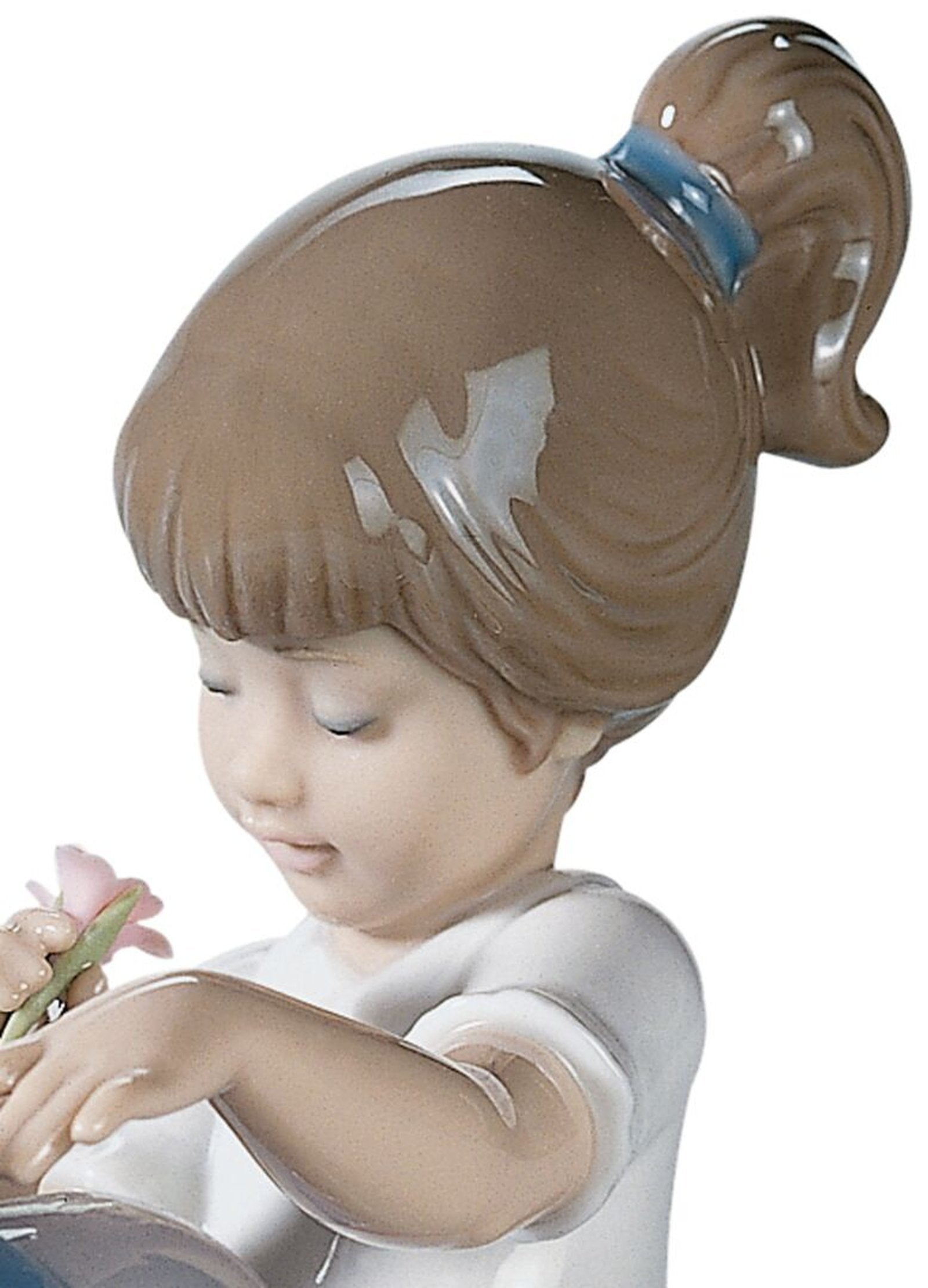 Lladro An Elegant Touch Girl Figurine