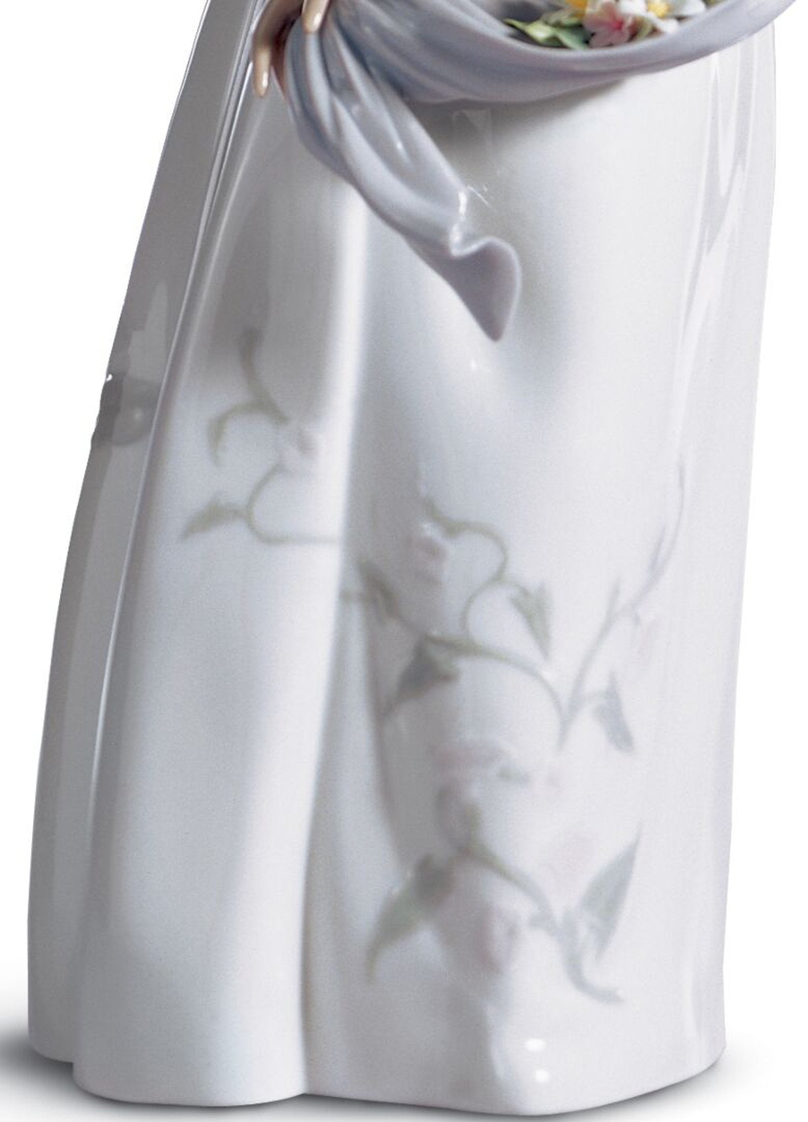 Lladro Fragances and Colors Woman Figurine