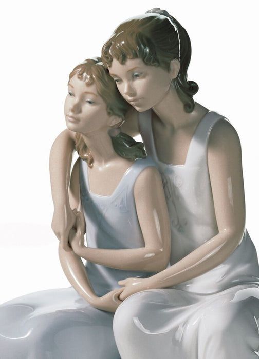 Lladro My Sister My Friend Figurine