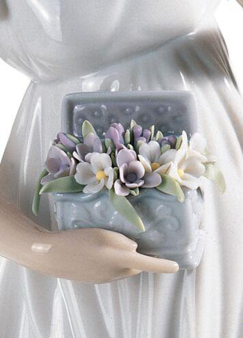 Lladro Treasures of The Earth Woman Figurine