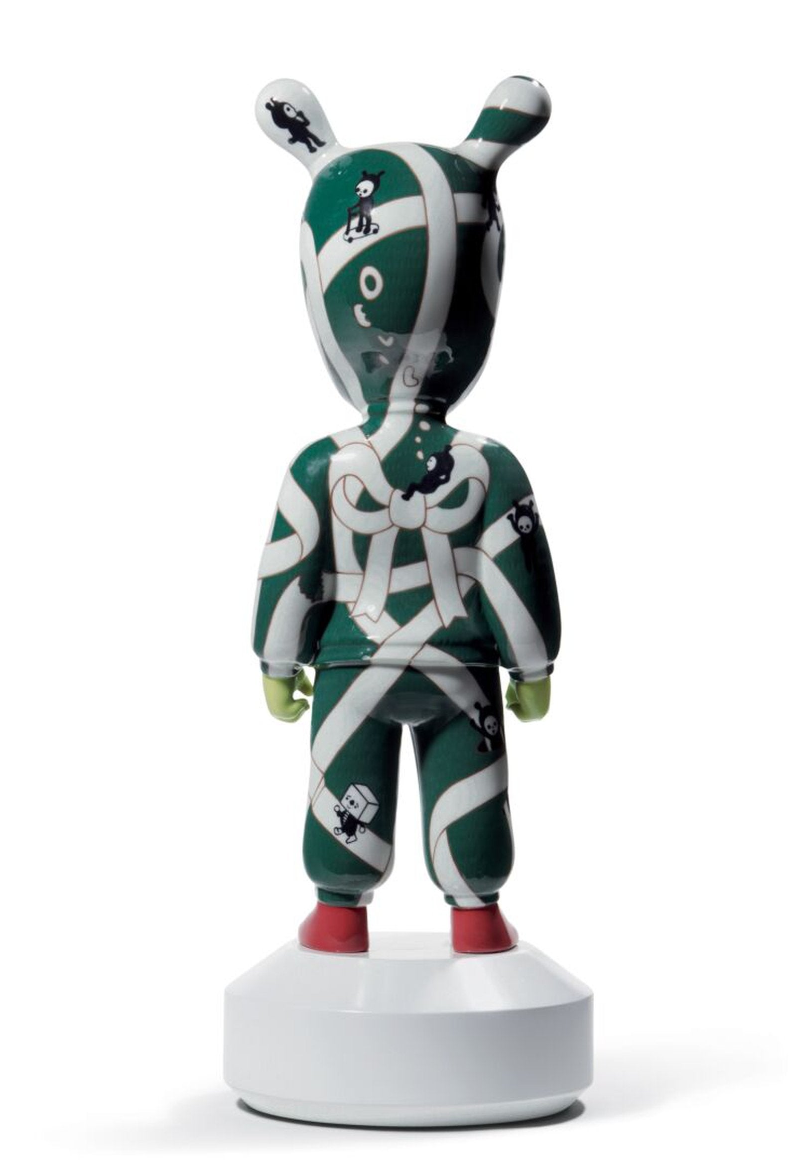 Lladro The Guest Figurine