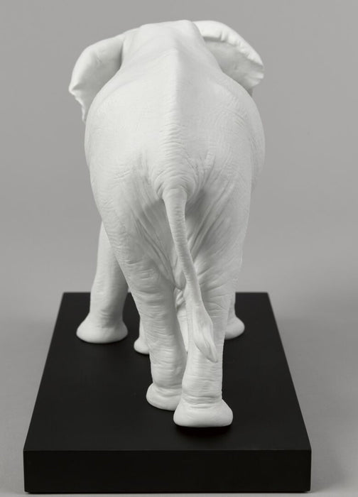 Lladro Leading The Way Elephants Sculpture