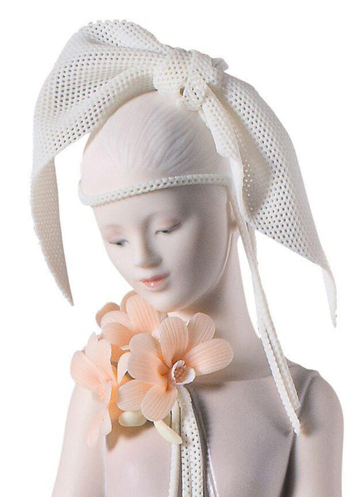 Lladro Haute Allure Exclusive Model Woman Figurine Limited Edition