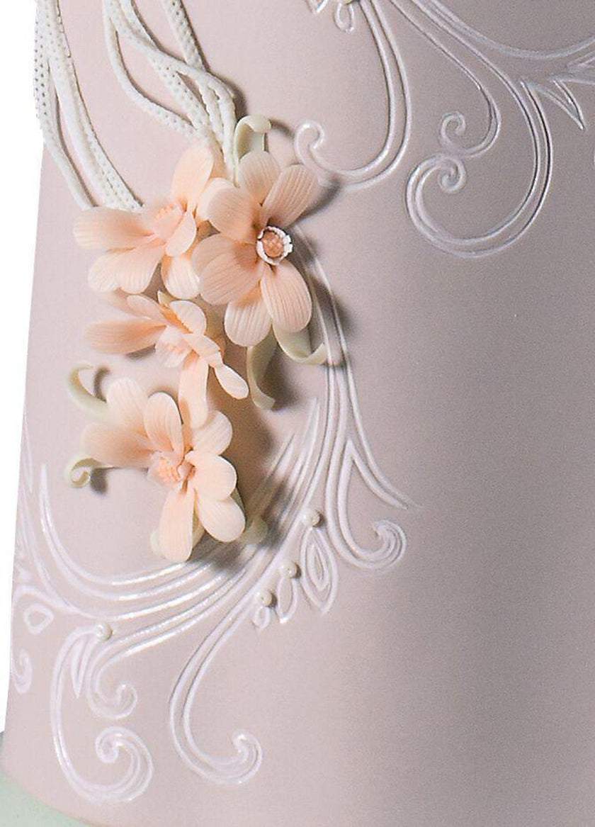 Lladro Haute Allure Exclusive Model Woman Figurine Limited Edition