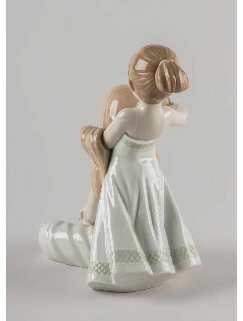 Lladro Combing Your Hair