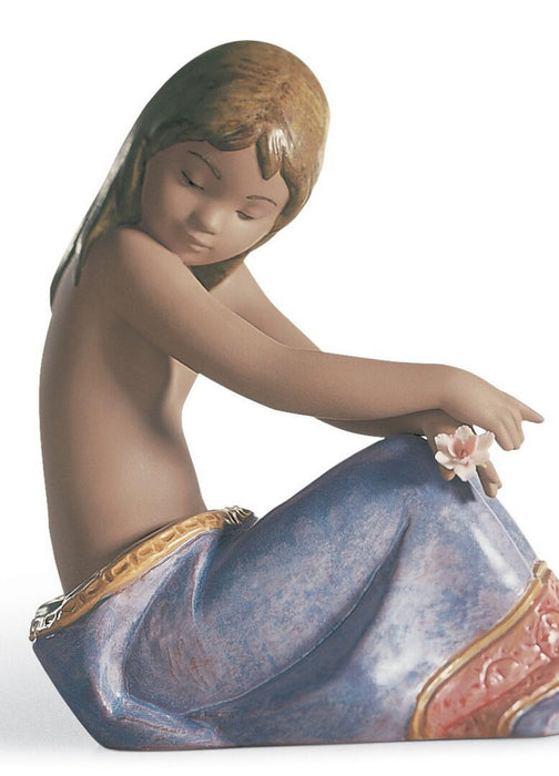 Lladro Island Beauty Girl Figurine