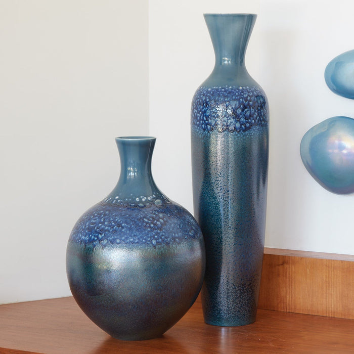 Global Views Sapphire Ombre Vase