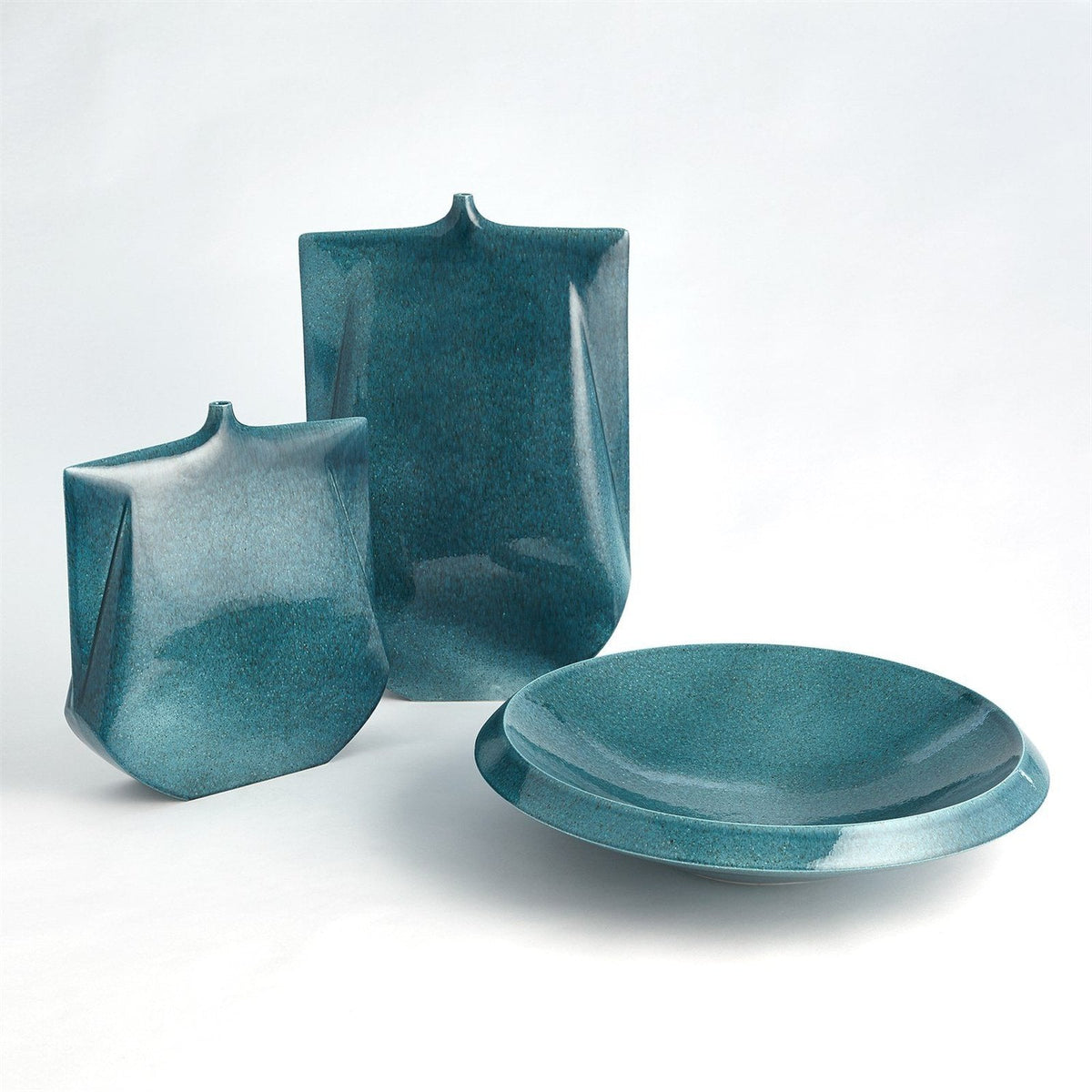 Global Views Kimono Vase