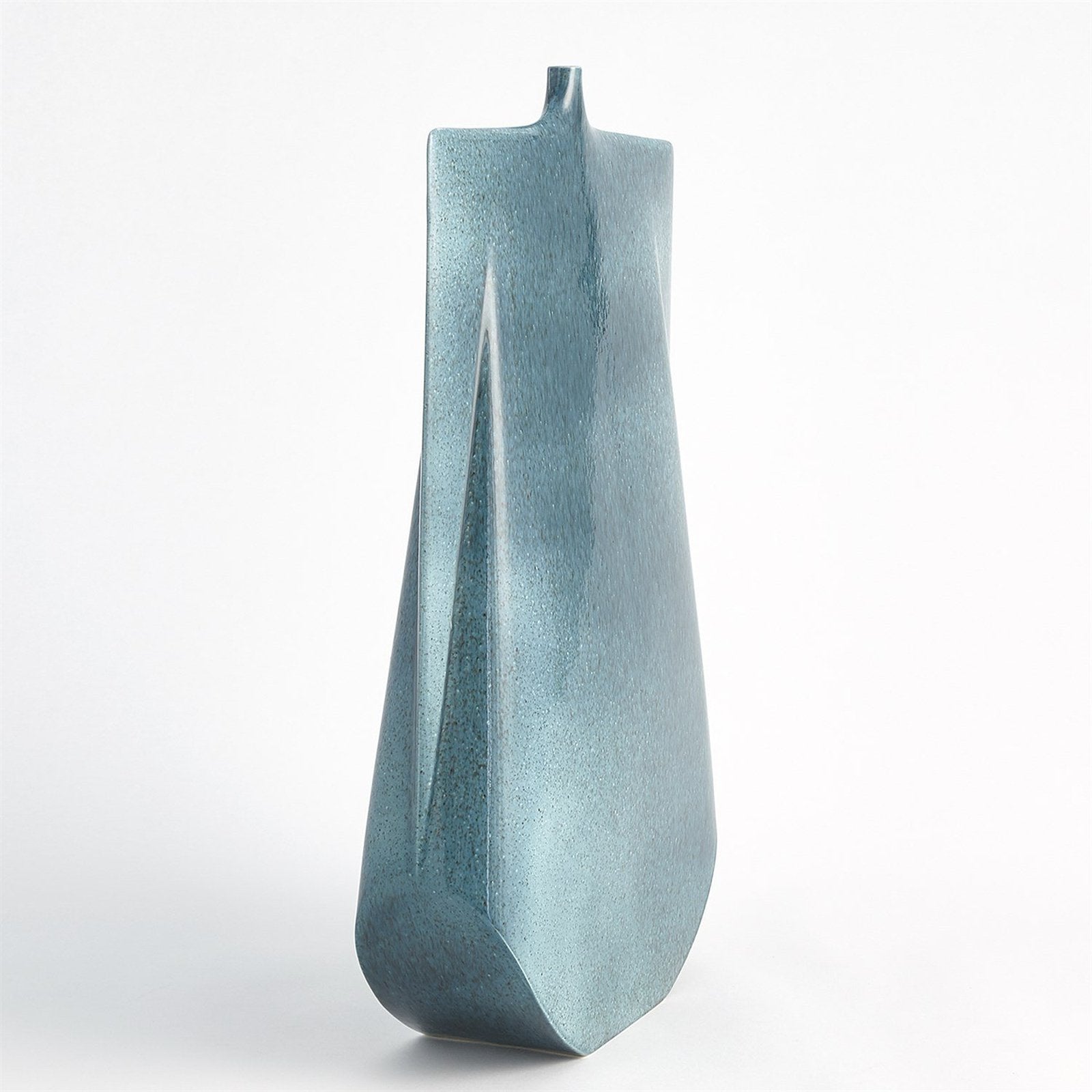 Global Views Kimono Vase