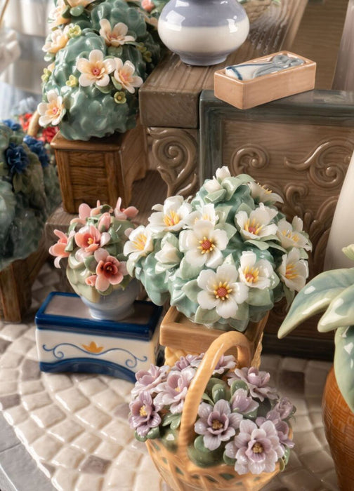 Lladro Flowers Market Sculpture Limited Edition