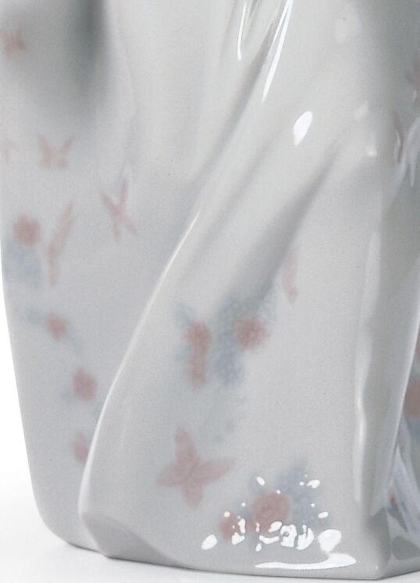 Lladro Wonderful Mother Figurine