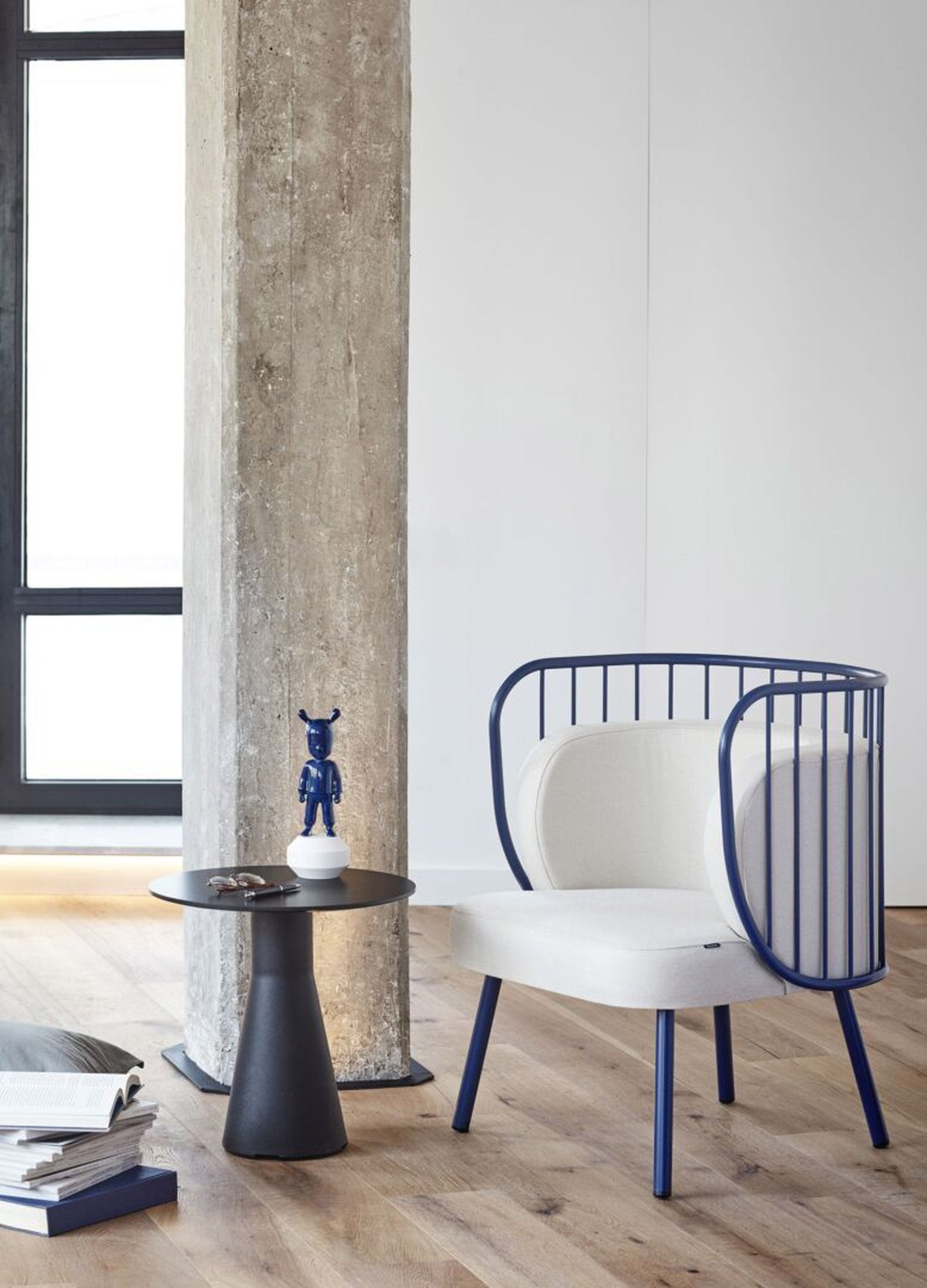 Lladro The Guest Figurine