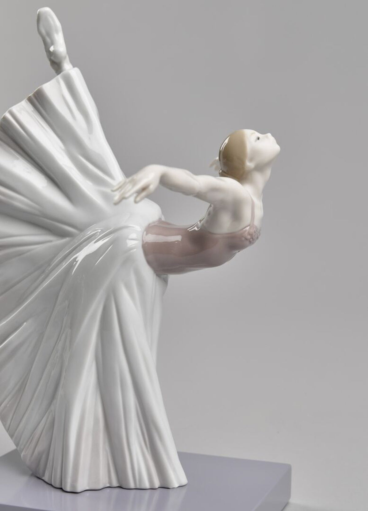 Lladro Giselle Arabesque Ballet Figurine
