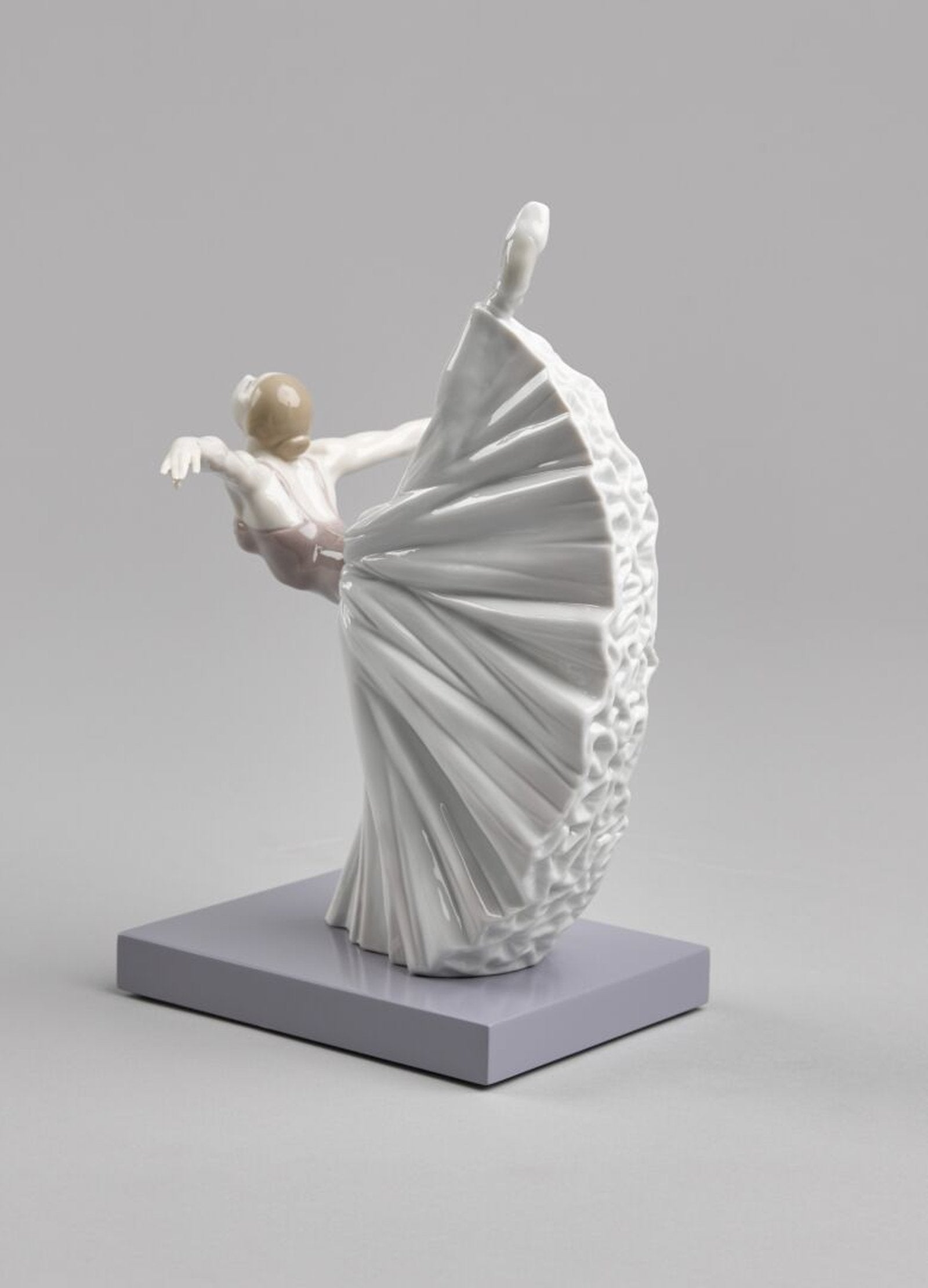 Lladro Giselle Arabesque Ballet Figurine
