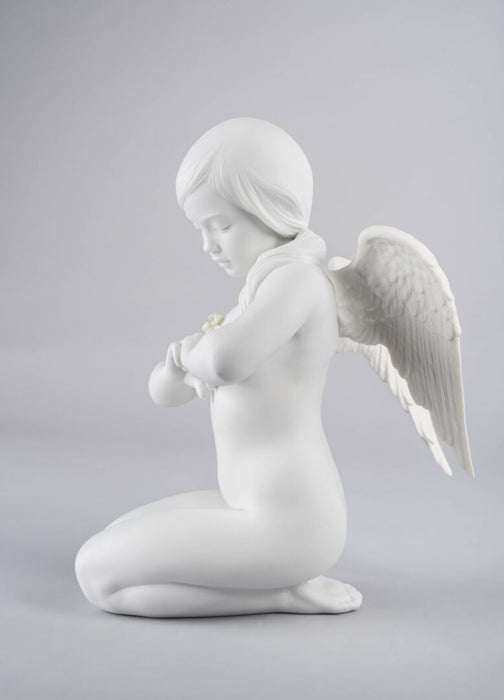 Lladro Heavenly Heart Angel Figurine