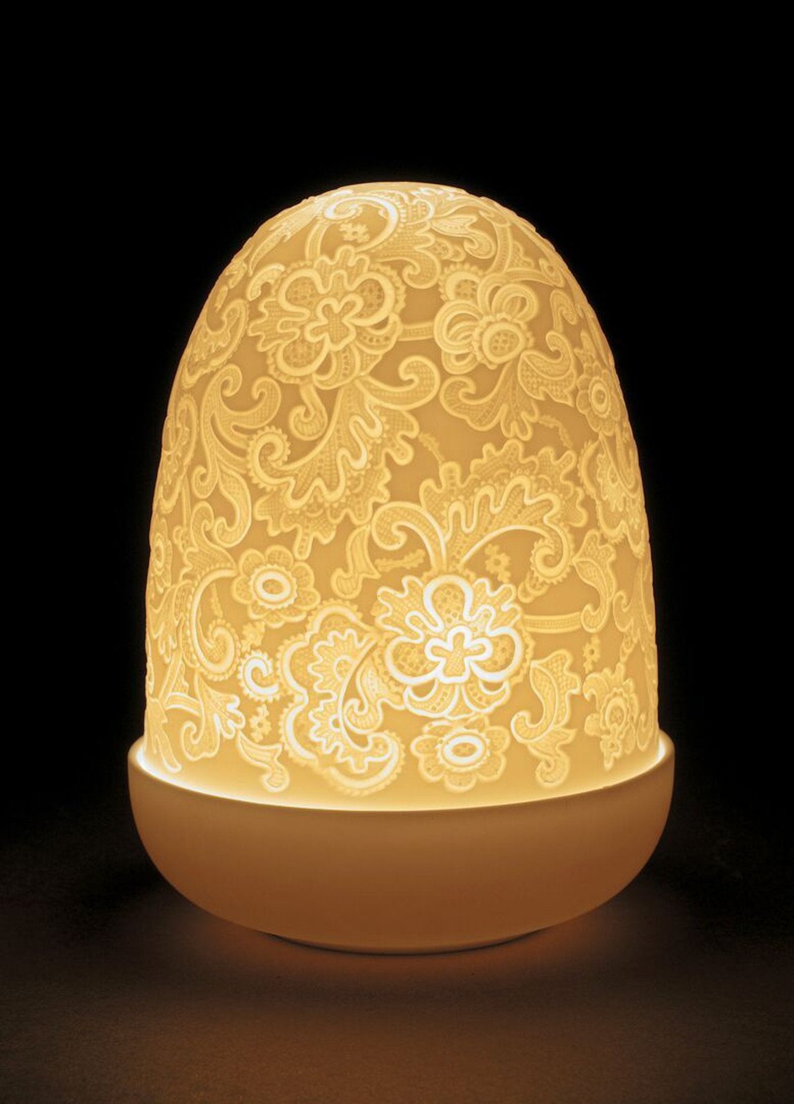 Lladro Lace Dome Table Lamp