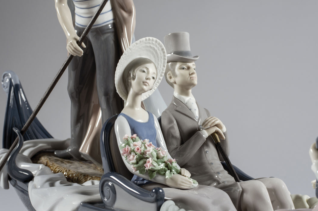 Lladro In The Gondola Couple Sculpture Numbered Edition