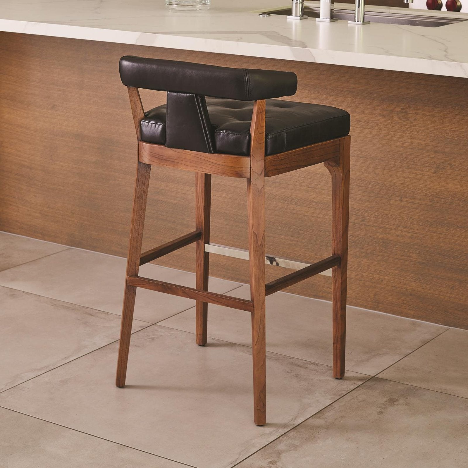 Global Views Moderno Bar Stool