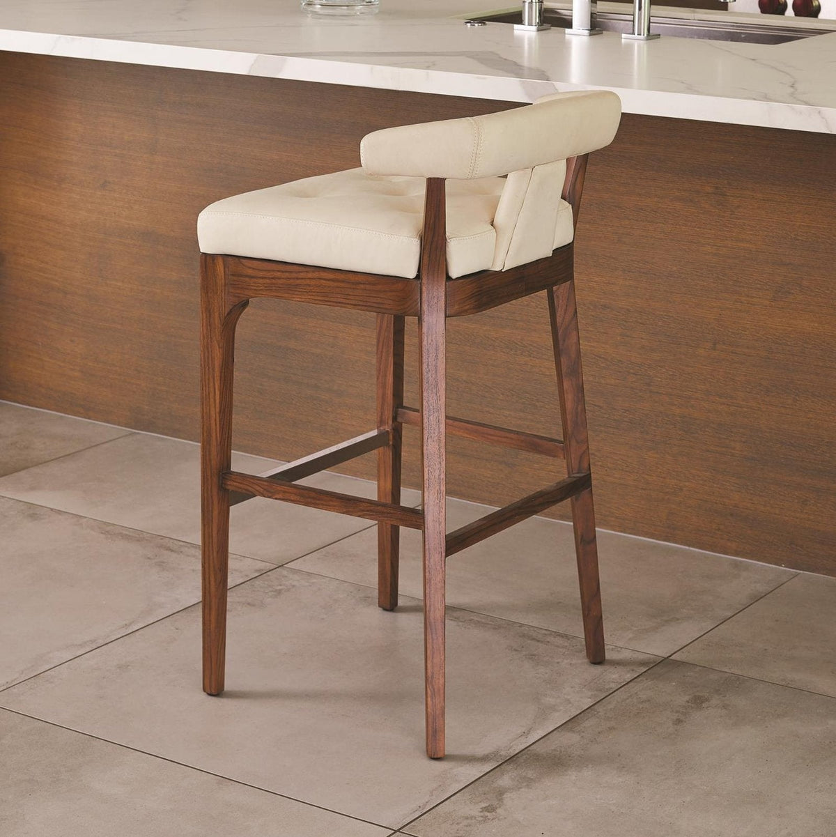 Global Views Moderno Bar Stool