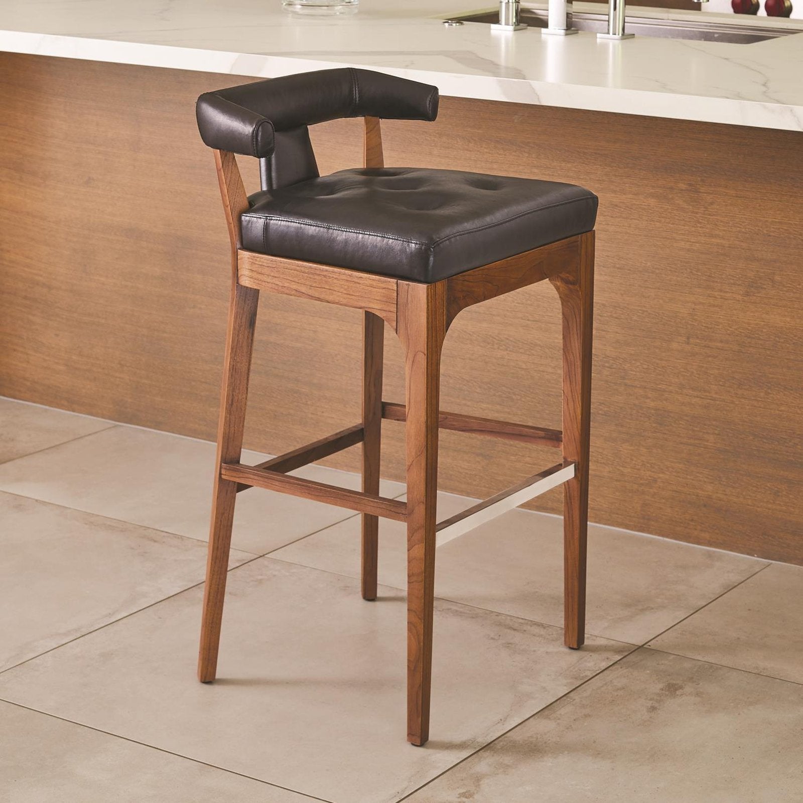 Global Views Moderno Bar Stool