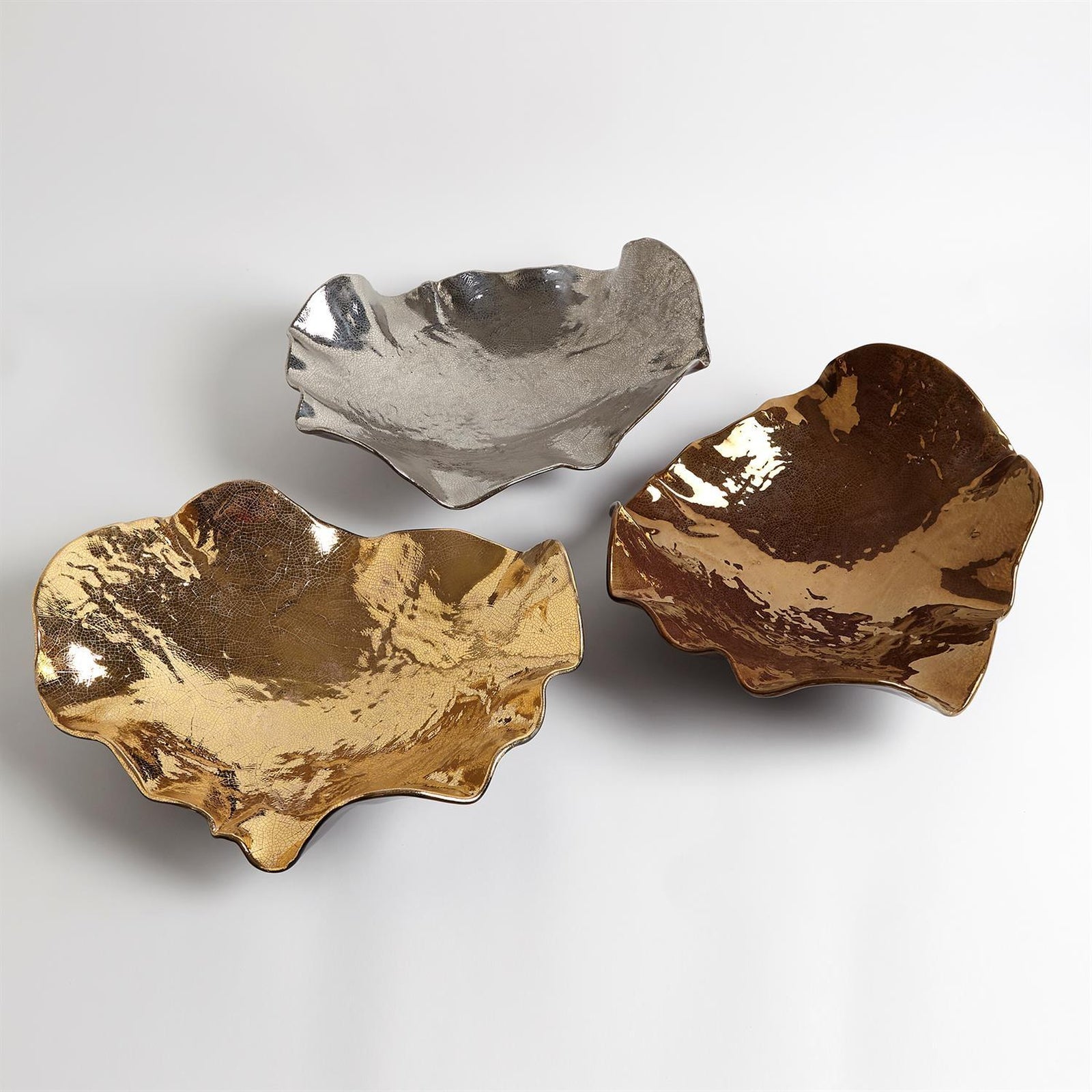 Global Views Wave Platter Crackle