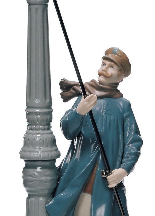 Lladro Lamplighter Figurine