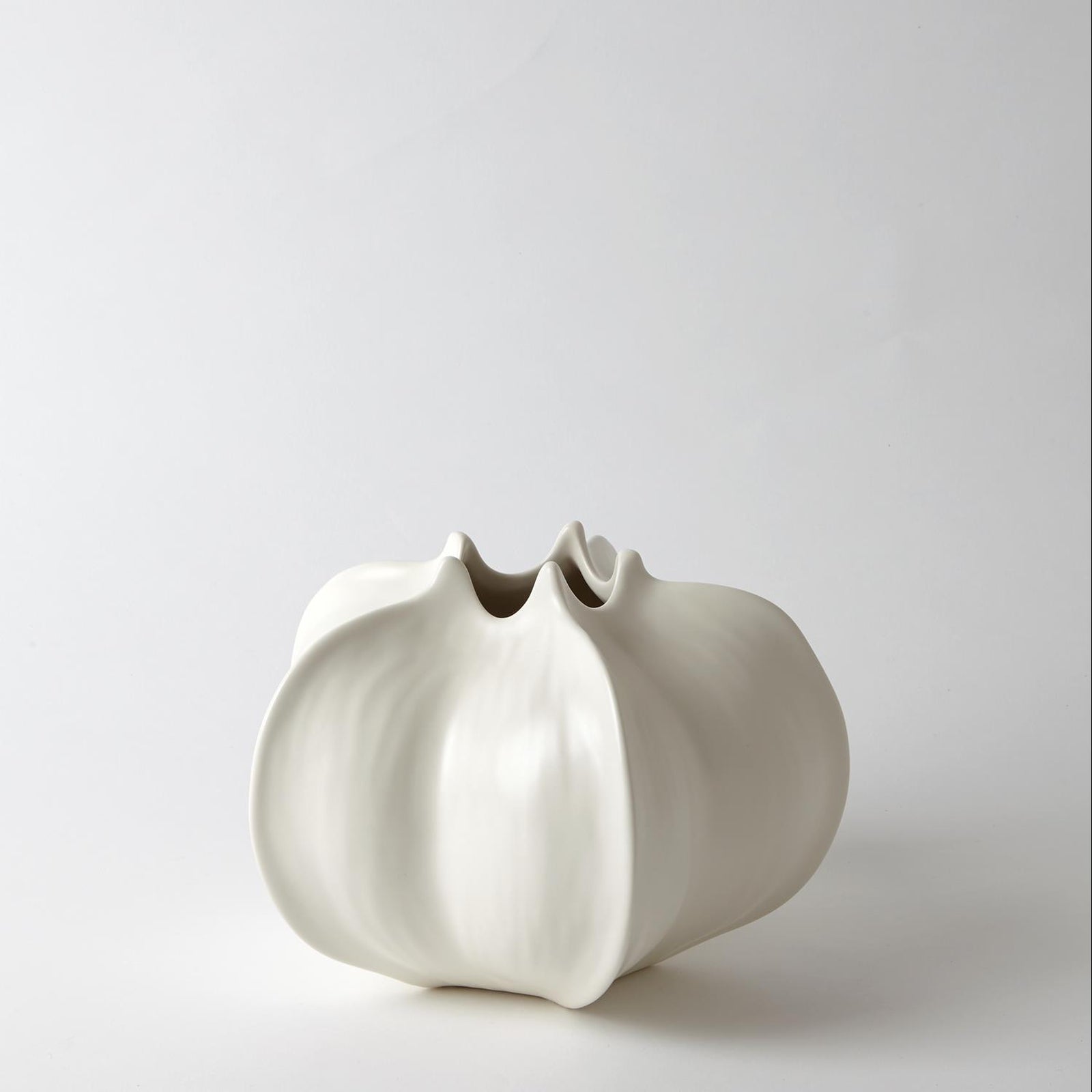 Global Views Star Fruit Vase