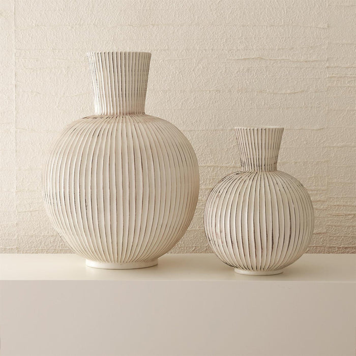 Global Views Furrow Sphere Vase