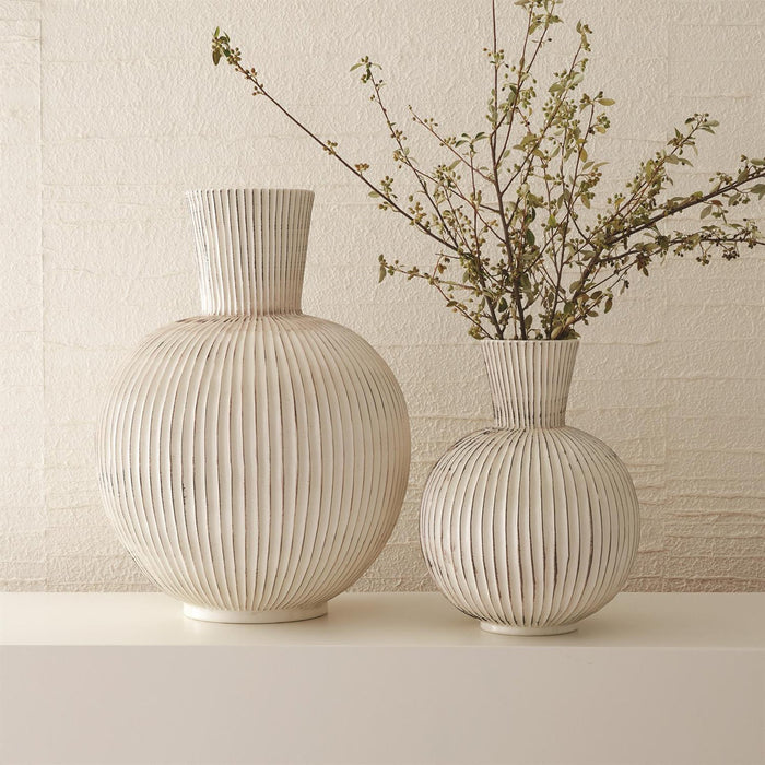 Global Views Furrow Sphere Vase