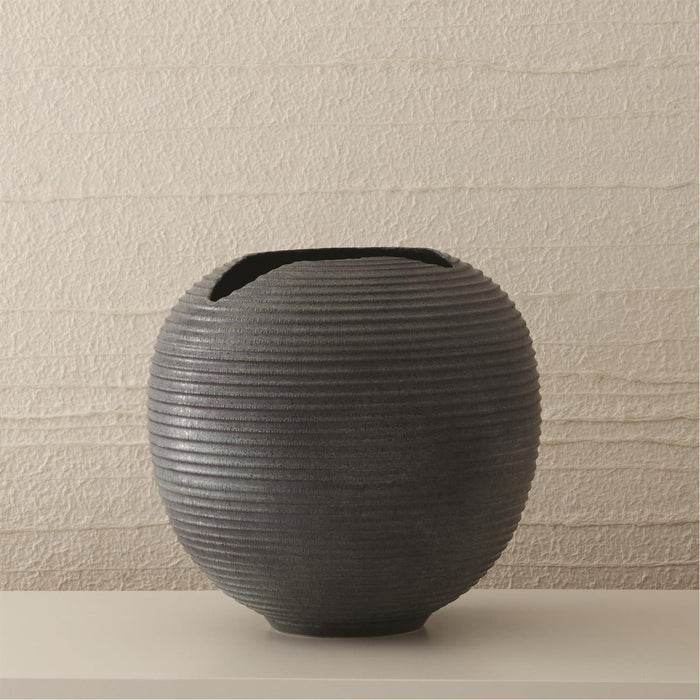 Global Views Horizontal Trowel Vase