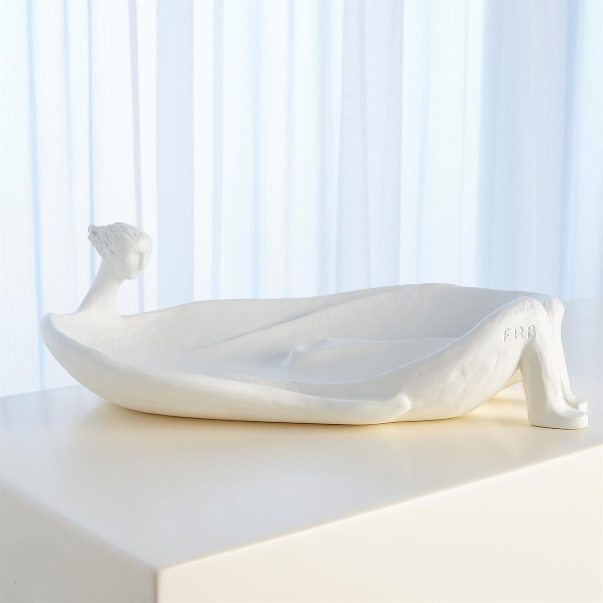 Global Views White La Femme Baignoire Sculpture